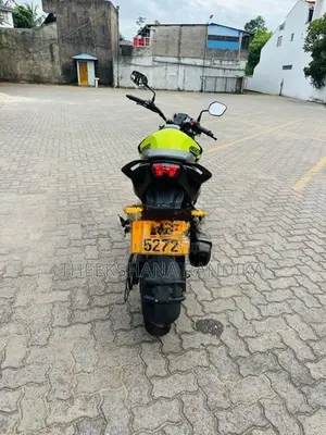 Hero Hunk 160R 4V 2025