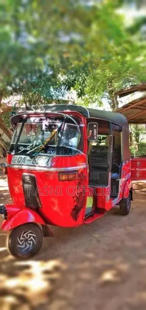 Bajaj RE 2005