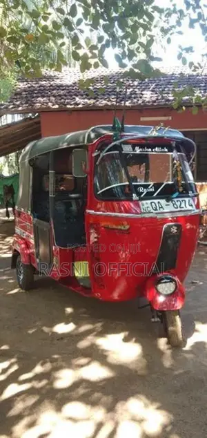 Bajaj RE 2005
