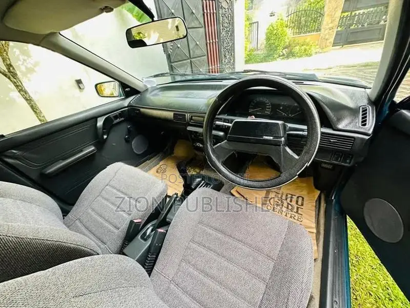 Mazda 3 1990