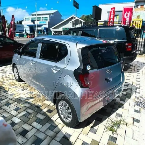 Toyota Pixis 2024