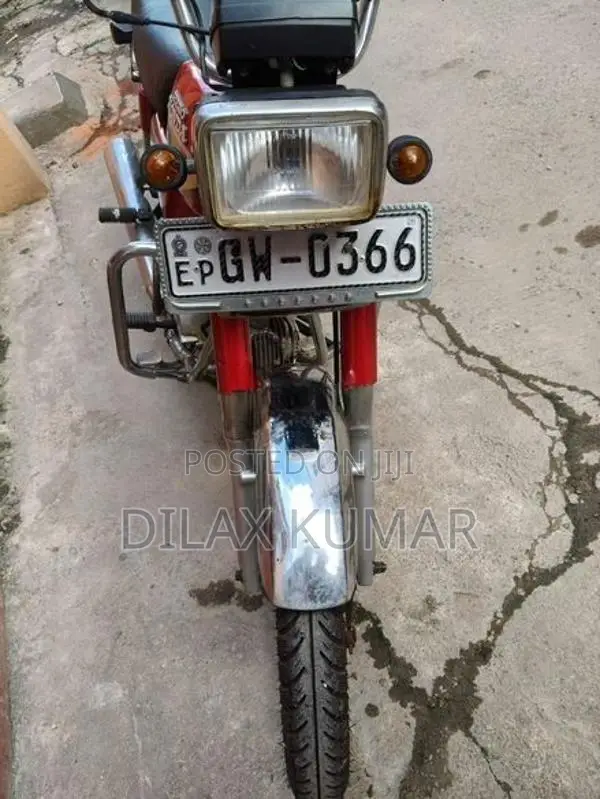 Hero CD 100 2002