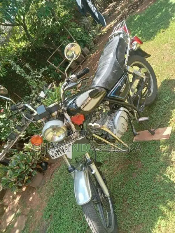 Suzuki GN 125 2002