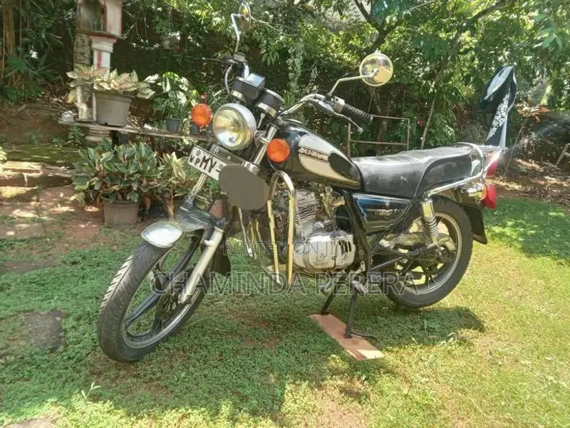 Suzuki GN 125 2002