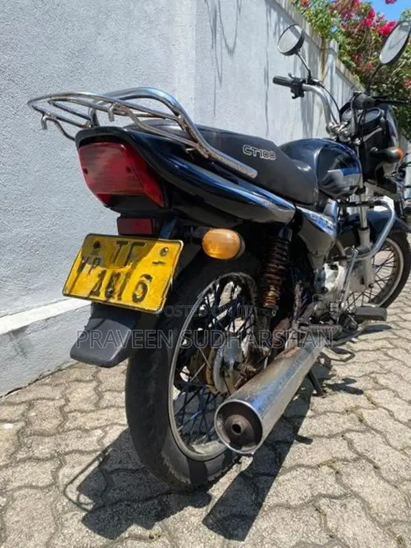 Bajaj CT100 2006
