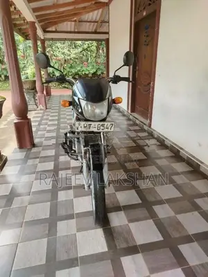 Bajaj CT100 2011