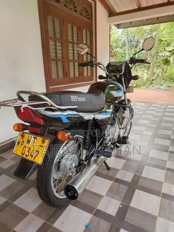 Bajaj CT100 2011