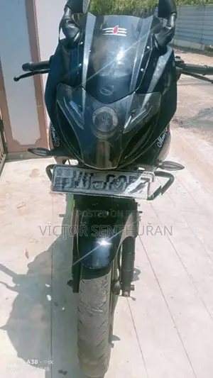 Bajaj Pulsar 220f 2011