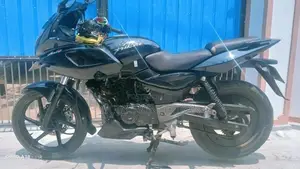 Bajaj Pulsar 220f 2011