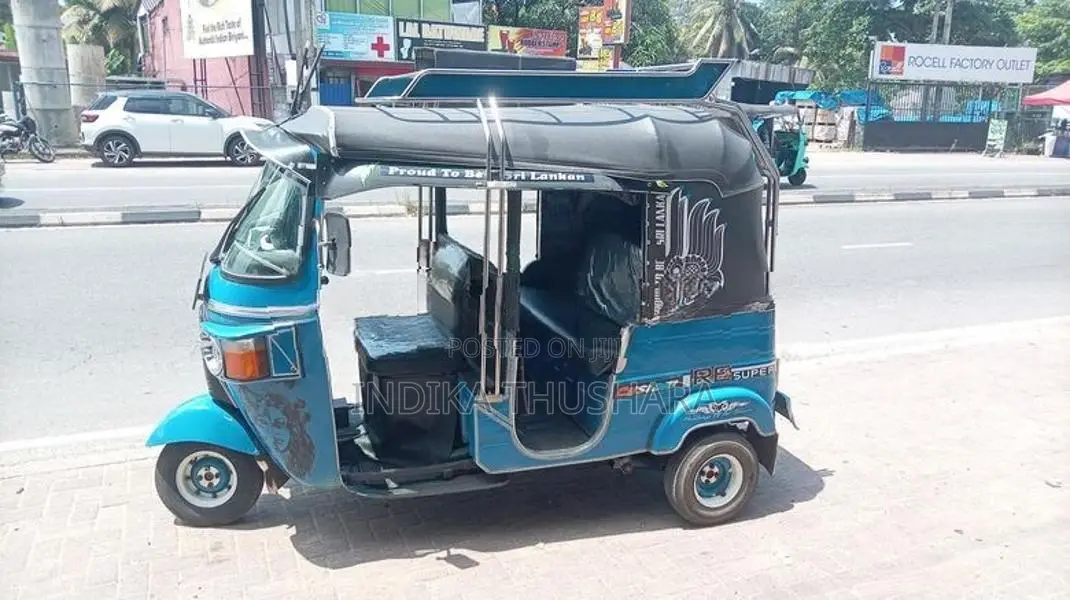 Bajaj RE AAF 2012