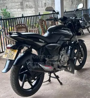 Bajaj Pulsar 150 2015
