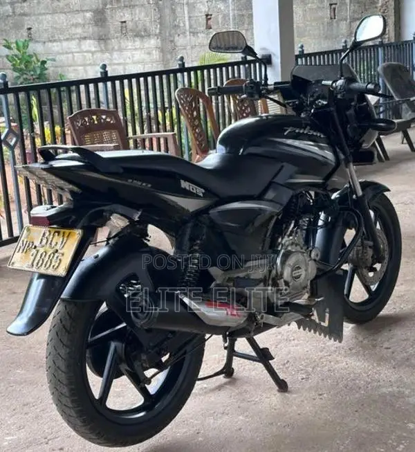 Bajaj Pulsar 150 2015