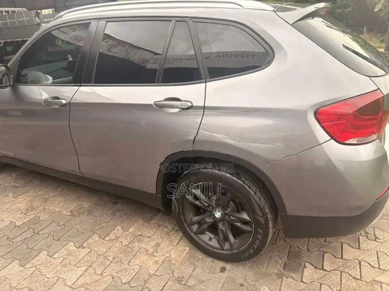BMW X1 2011