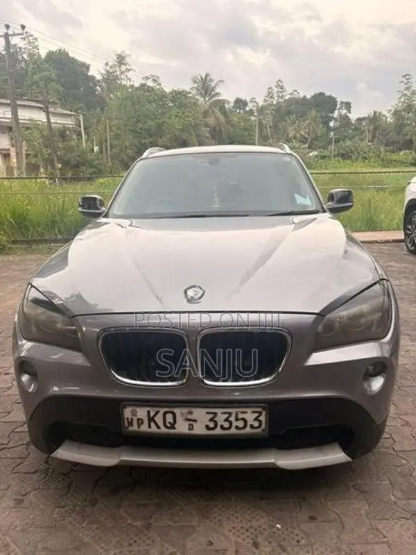 BMW X1 2011