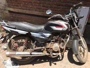 Bajaj CT100 2011