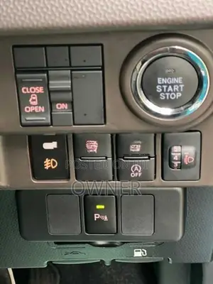 Toyota Roomy X 2024