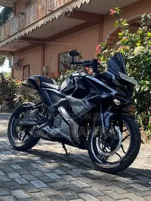 Bajaj Pulsar RS200 2018