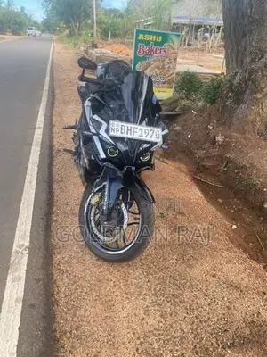 Bajaj Pulsar RS200 2018