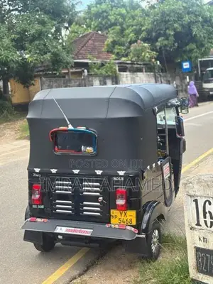 Bajaj RE 2012
