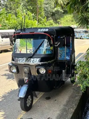 Bajaj RE 2012