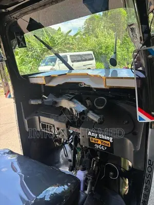 Bajaj RE 2012