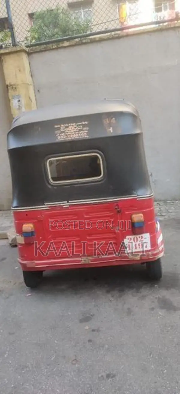 Bajaj RE 1995