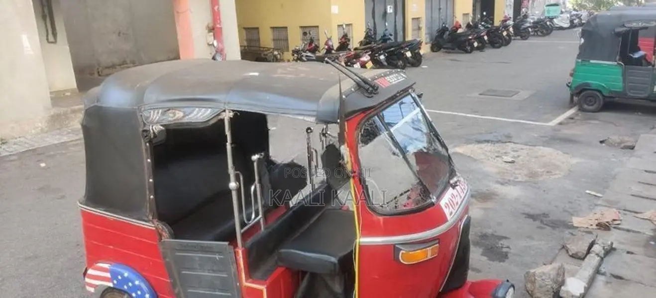 Bajaj RE 1995