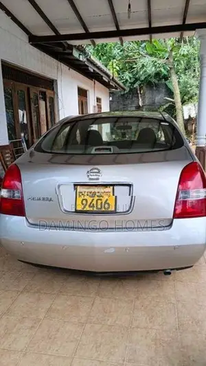 Nissan Primera P12 2001
