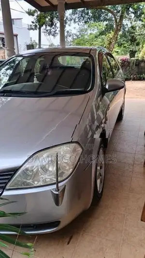 Nissan Primera P12 2001