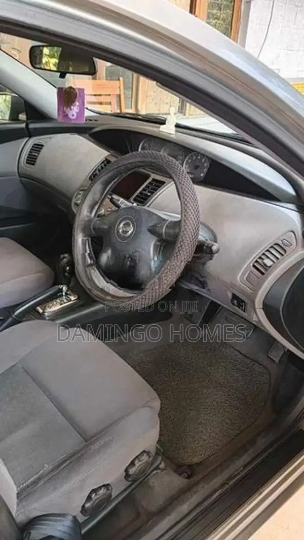 Nissan Primera P12 2001