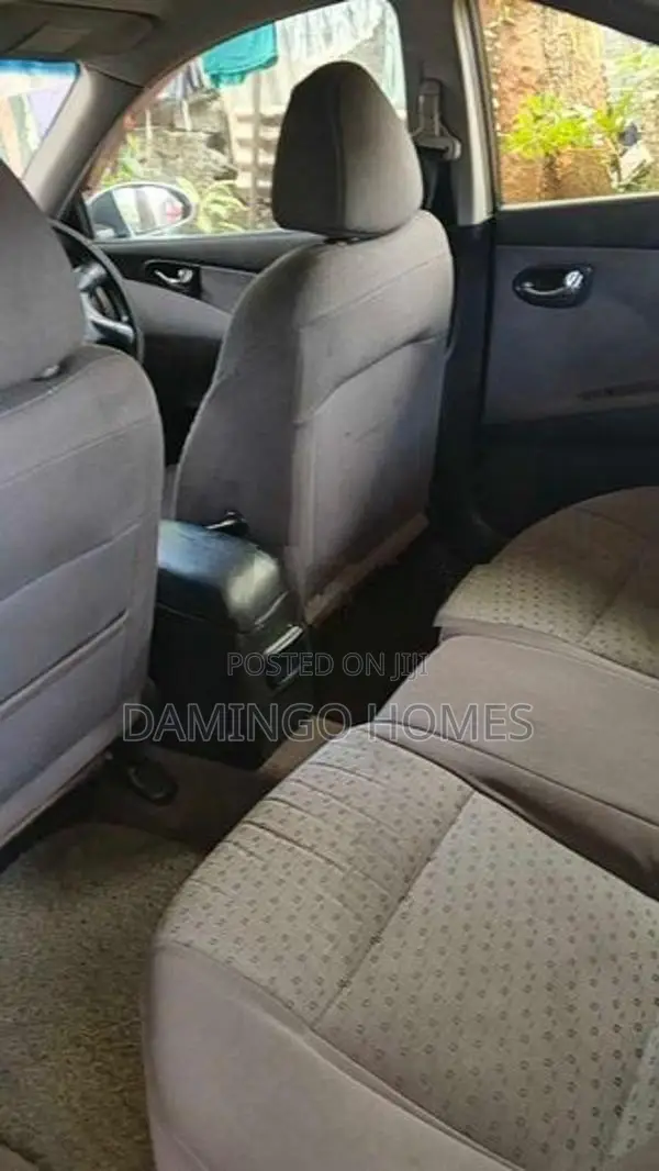 Nissan Primera P12 2001