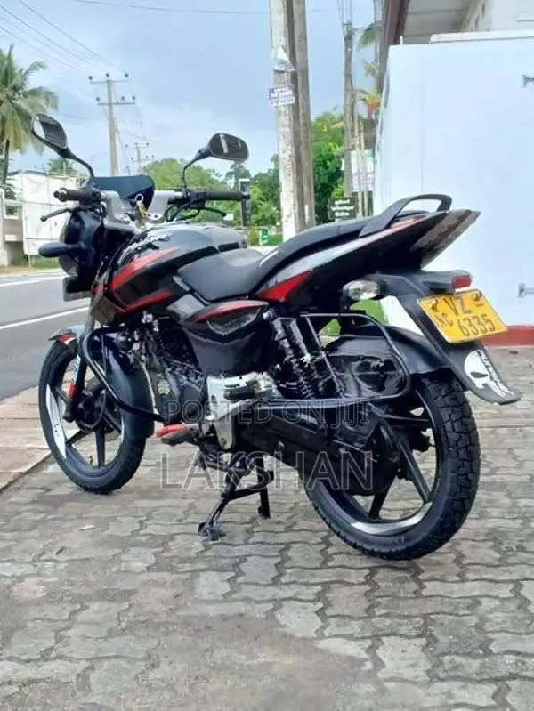 Bajaj Pulsar 150 2017