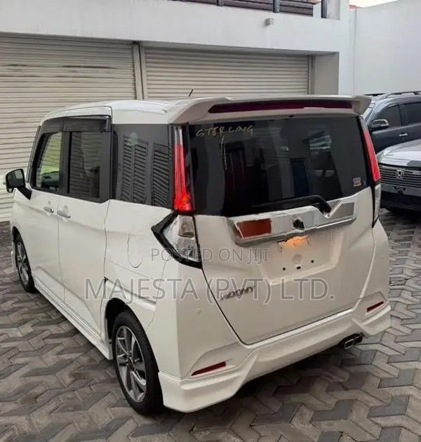 Toyota Roomy GT Custom 2024