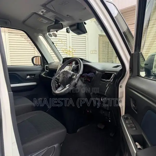 Toyota Roomy GT Custom 2024