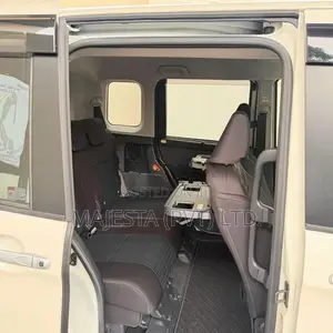 Toyota Roomy GT Custom 2024