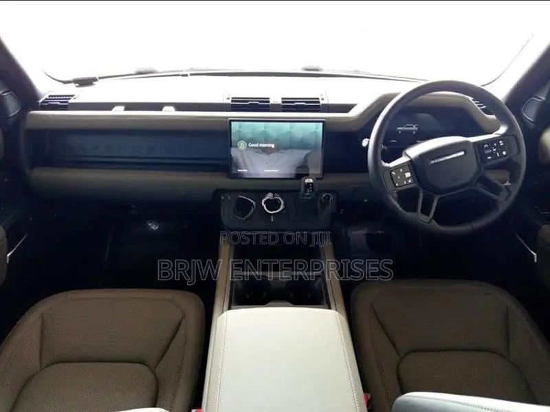 Land Rover Defender 2025