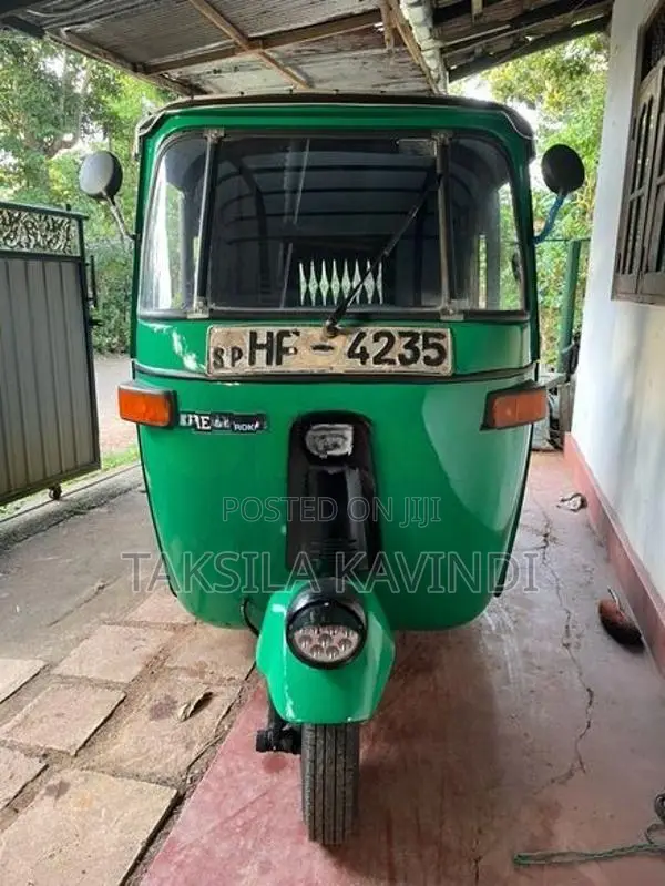 Bajaj RE 2004
