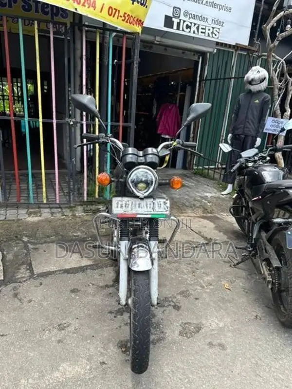 Bajaj Boxer 2003