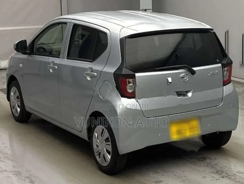 Daihatsu Mira E:S X SA3 2025