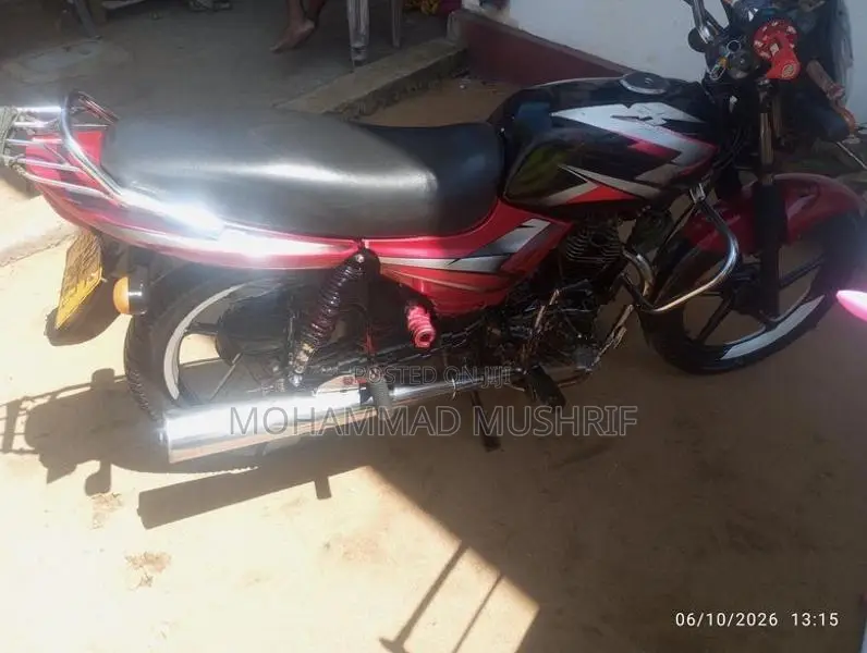 Bajaj CT100 2005