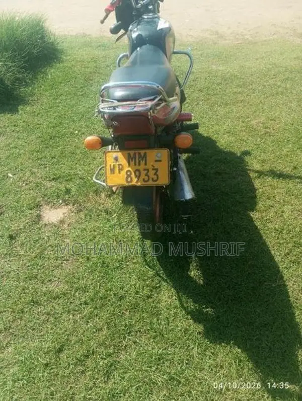 Bajaj CT100 2005