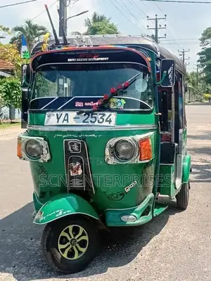 Bajaj RE 2011