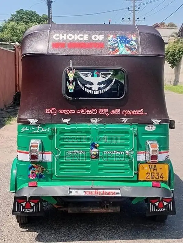 Bajaj RE 2011