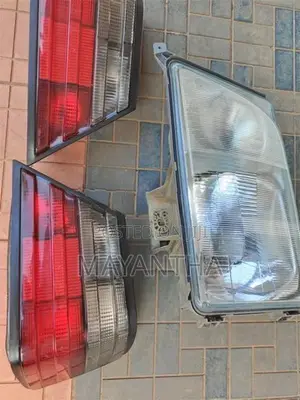 Mercedes Benz W124 Head Light