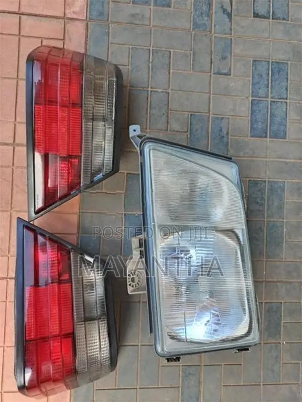 Mercedes Benz W124 Head Light