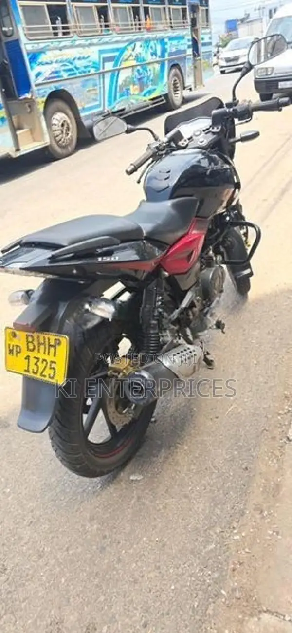 Bajaj Pulsar 150 2017