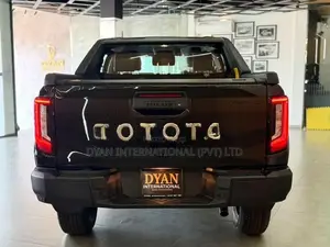 Toyota Hilux Overland Plus 2026