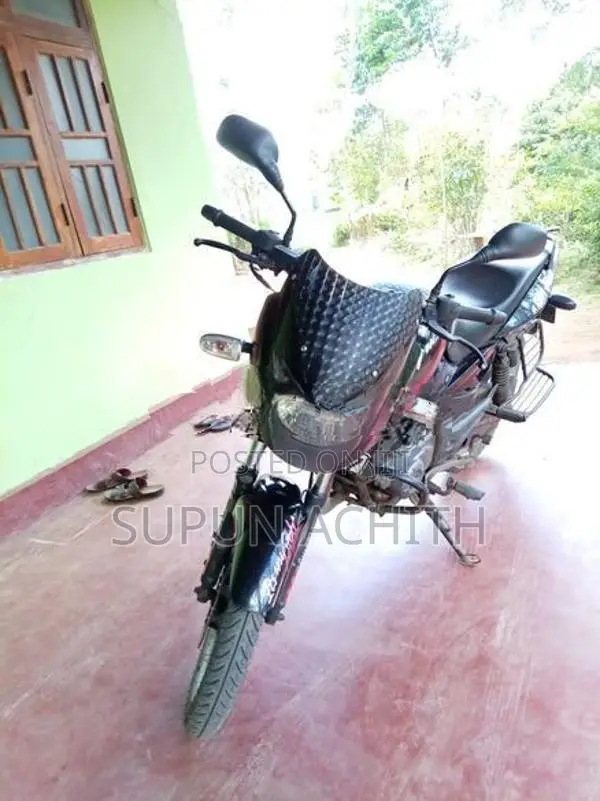 Bajaj Pulsar 150 2017