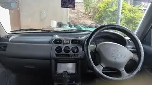 Nissan March K 11 2000