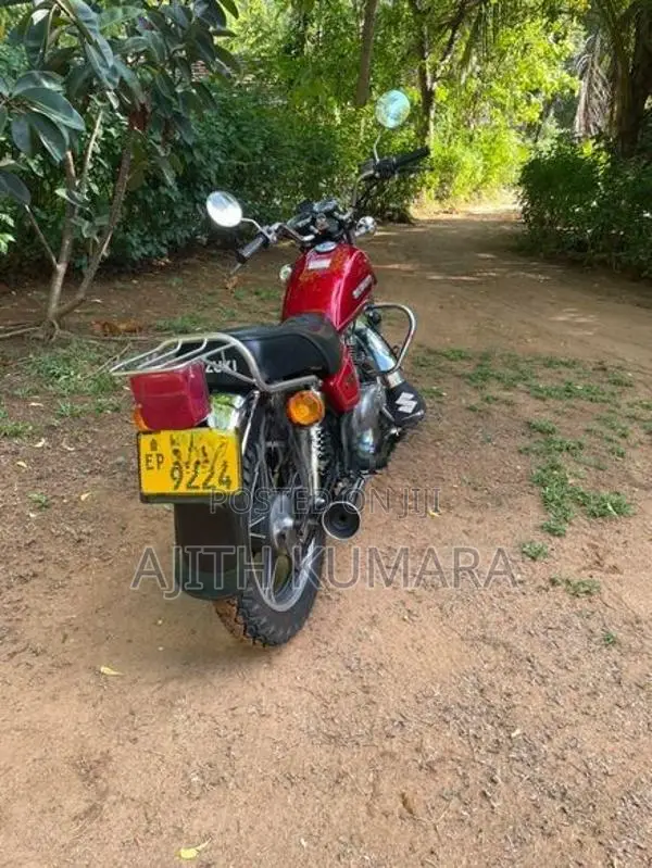 Suzuki GN 125 2002